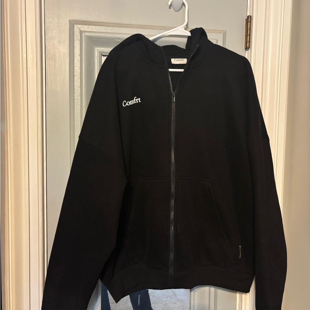 Comfrt Black Zip-Up Hoodie
